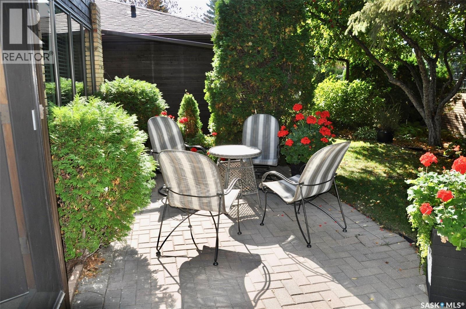 Single Family House 2 Level for Sale in   Heritage CRESCENT Saskatoon 