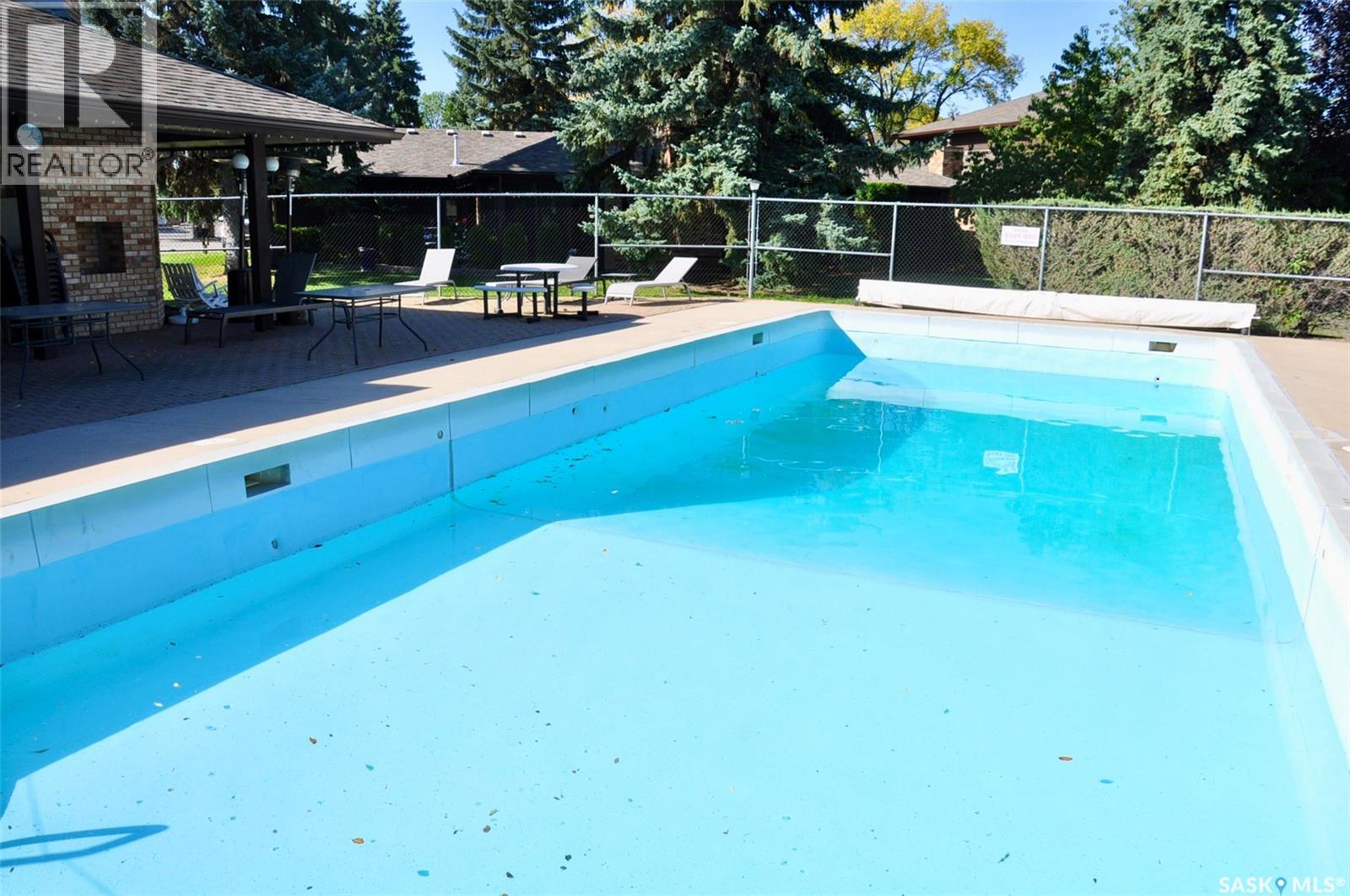 Single Family House 2 Level for Sale in   Heritage CRESCENT Saskatoon 