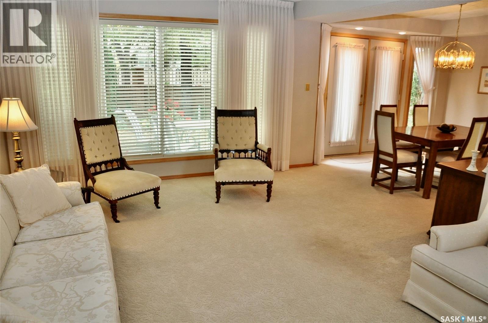 Single Family House 2 Level for Sale in   Heritage CRESCENT Saskatoon 