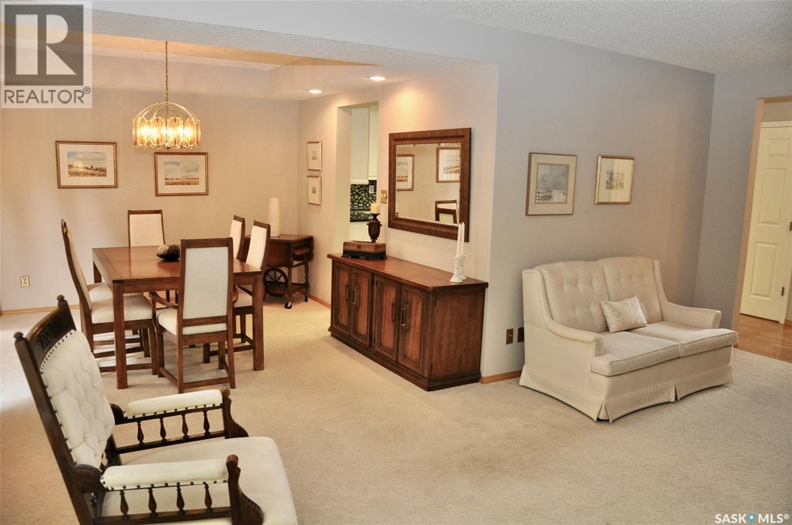Single Family House 2 Level for Sale in   Heritage CRESCENT Saskatoon 