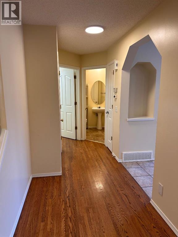 Single Family House for Sale in  Citadel Meadow Bay NW Citadel Calgary 