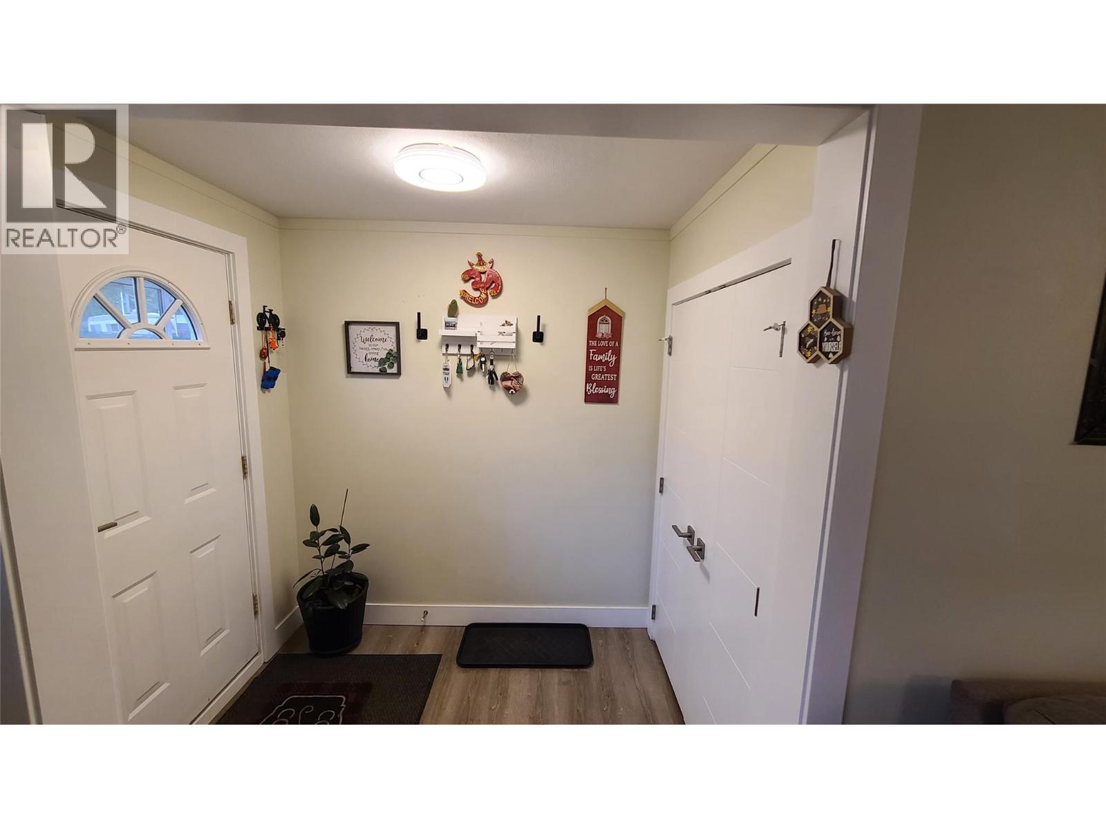 6488 WOLFCUB Place, Oliver