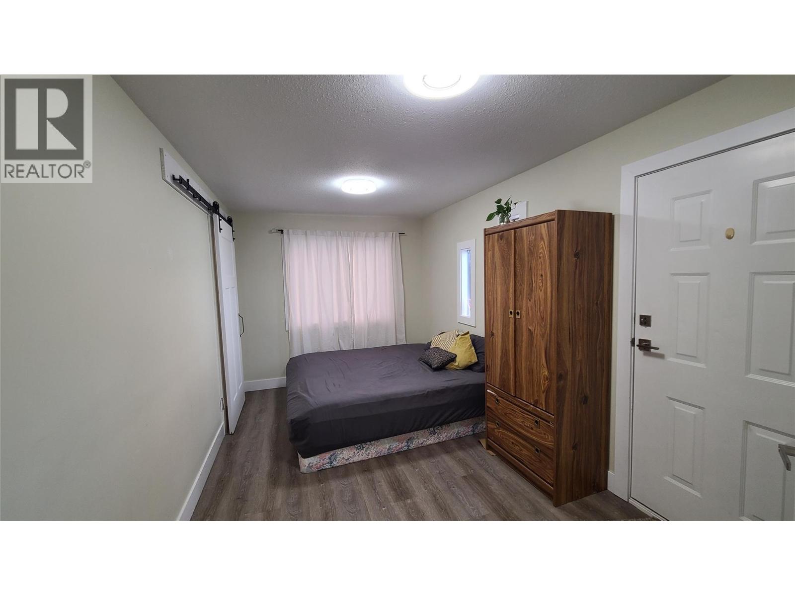 6488 WOLFCUB Place, Oliver