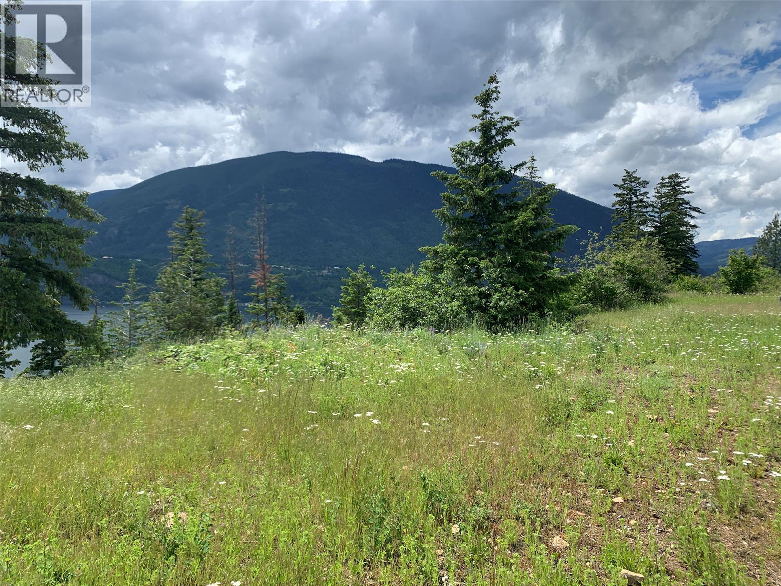 470 Sumac Road, Tappen