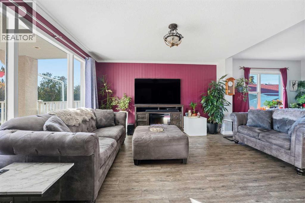 4 Howarth Close, Red Deer