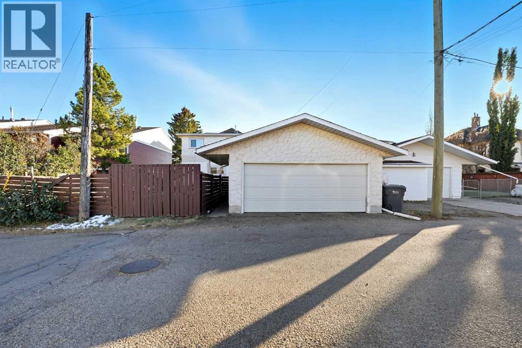 4 Howarth Close, Red Deer