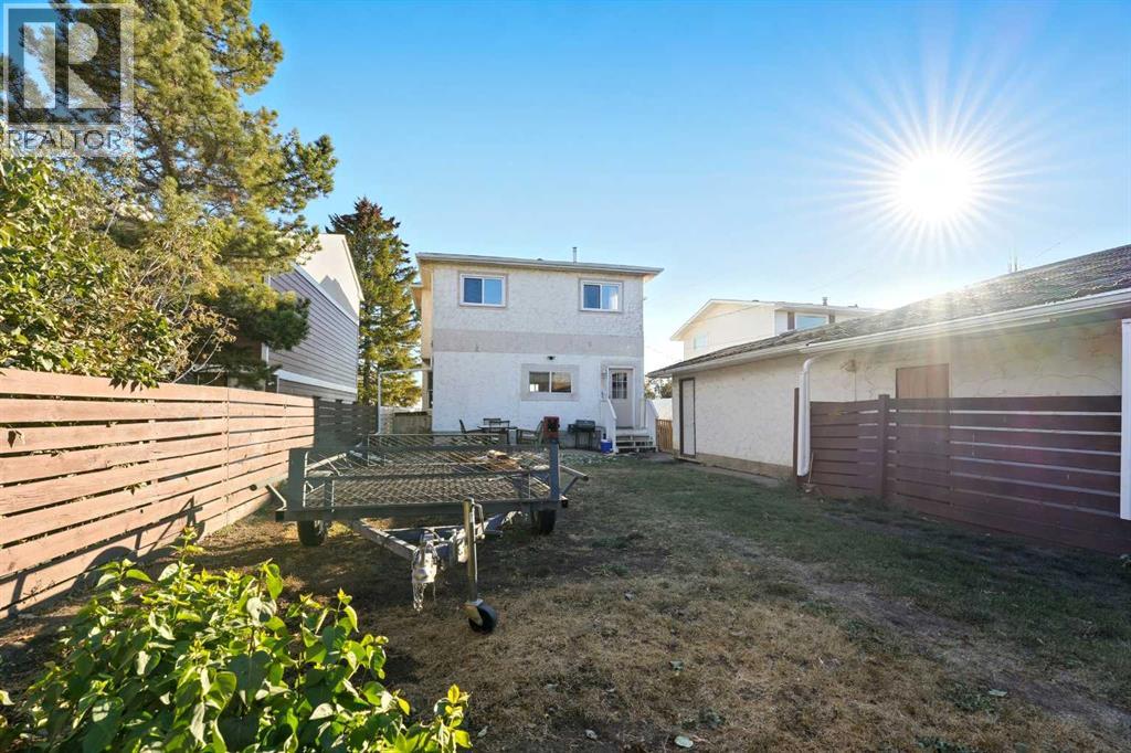 4 Howarth Close, Red Deer