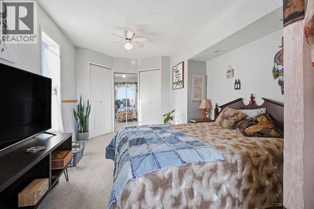 4 Howarth Close, Red Deer