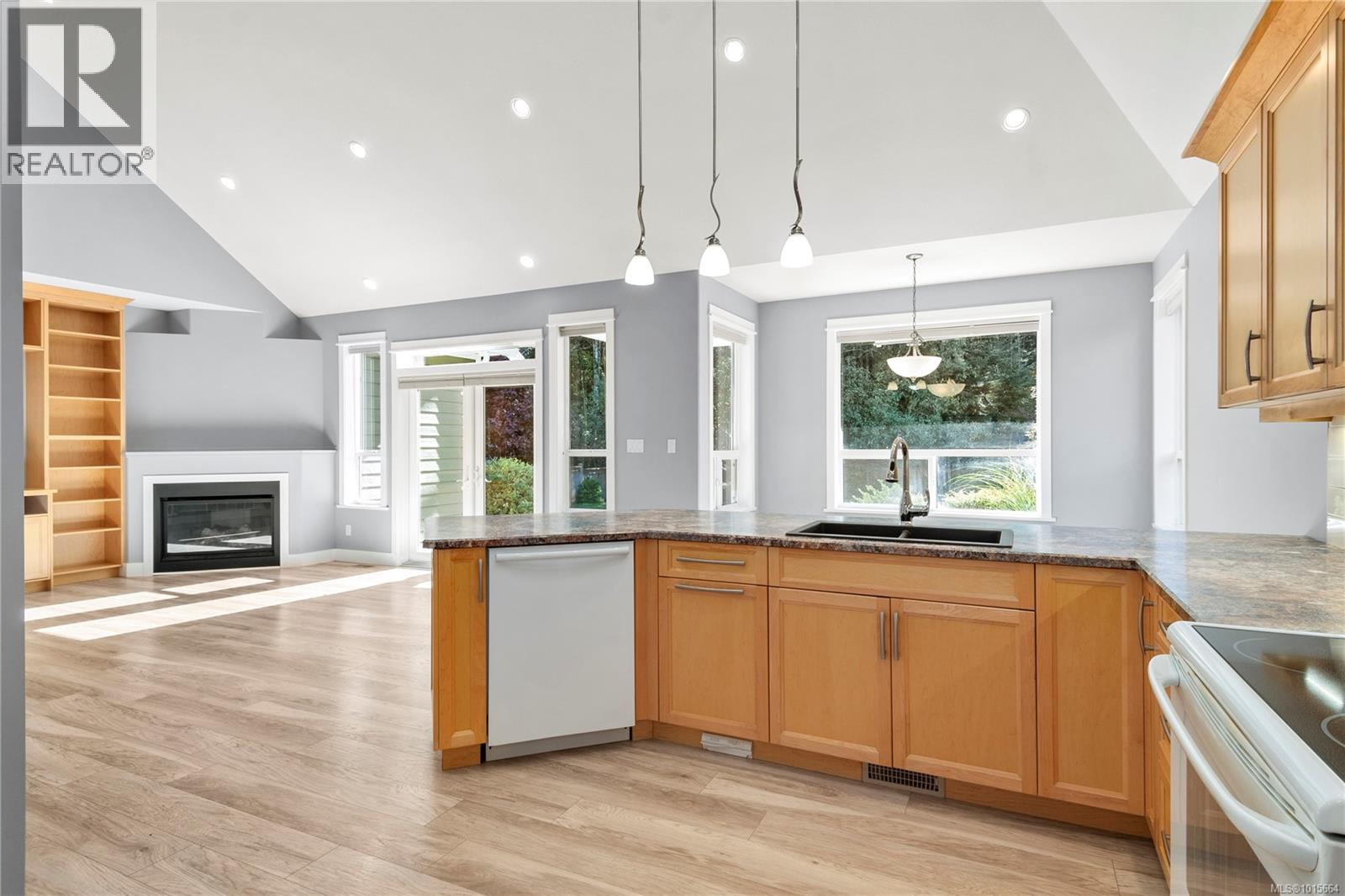 438 Legacy Dr, Campbell River