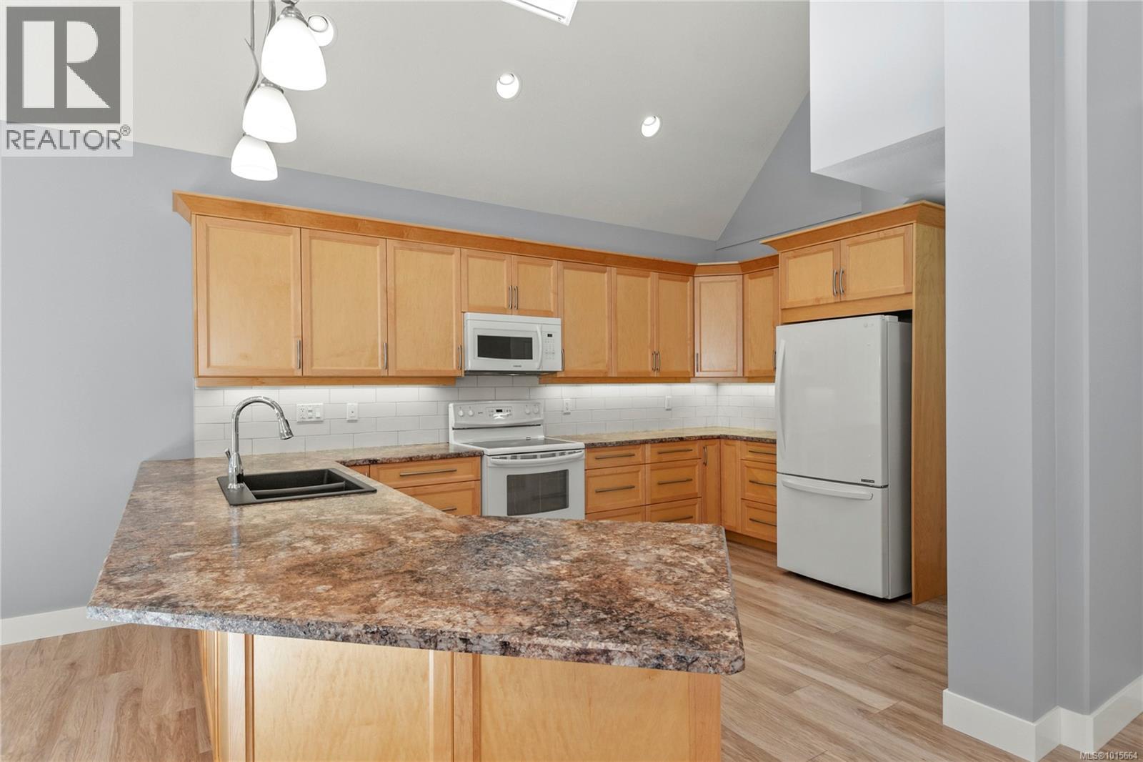 438 Legacy Dr, Campbell River