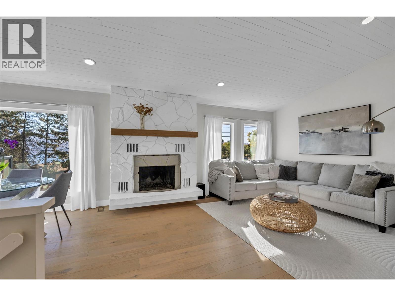  3904 Dryden Road, Peachland