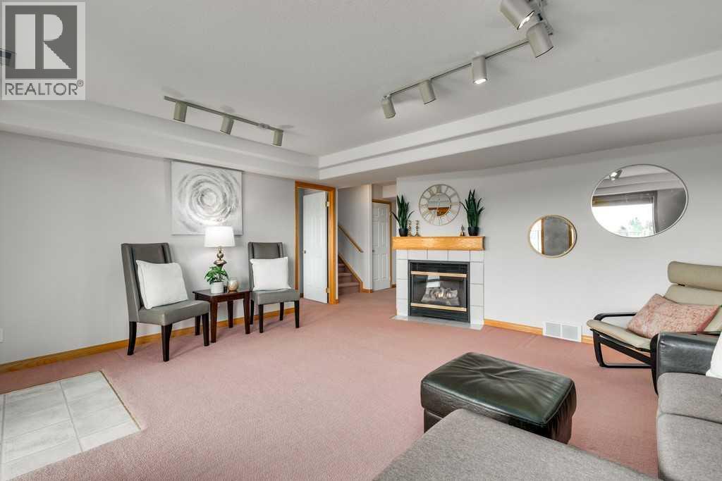 Single Family House Bungalow for Sale in  Chaparral Ridge Point SE Chaparral Calgary 