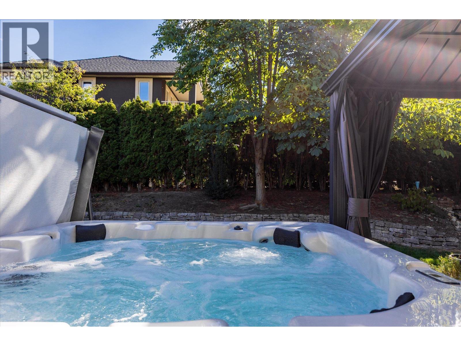  607 Quarry Avenue, Kelowna