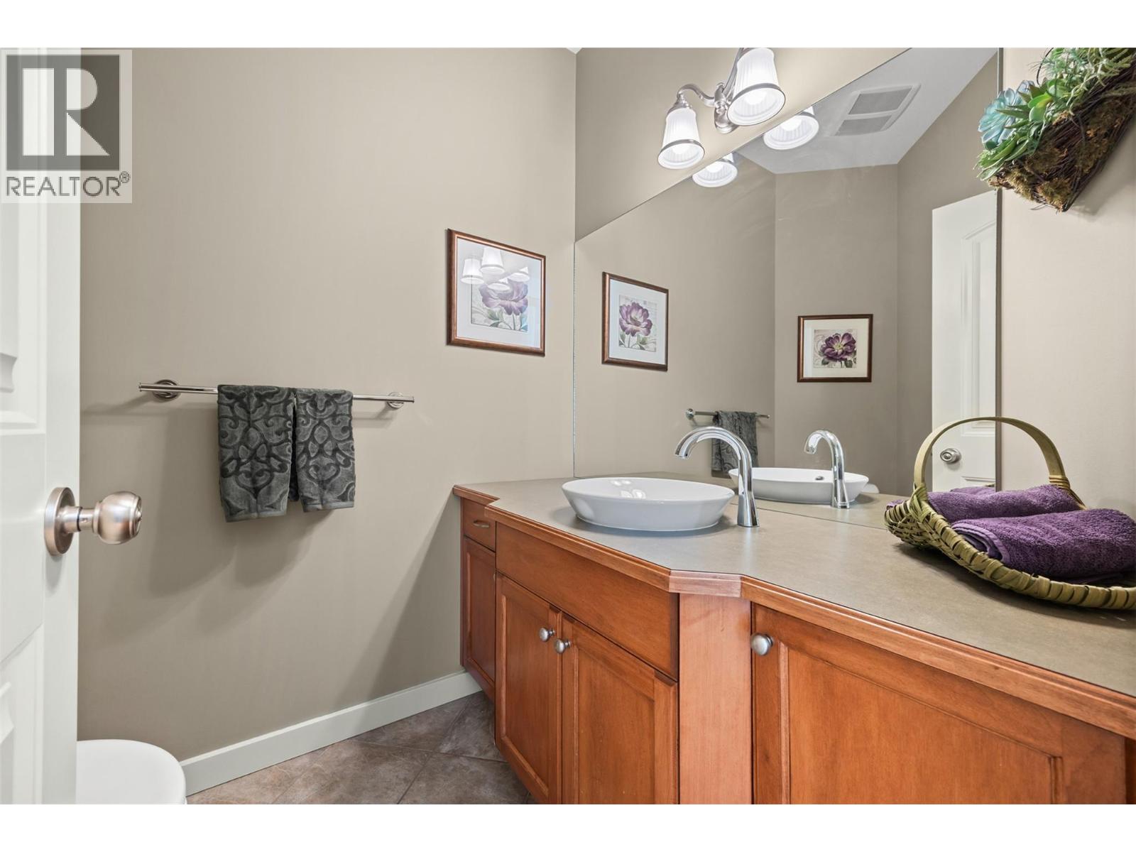  607 Quarry Avenue, Kelowna
