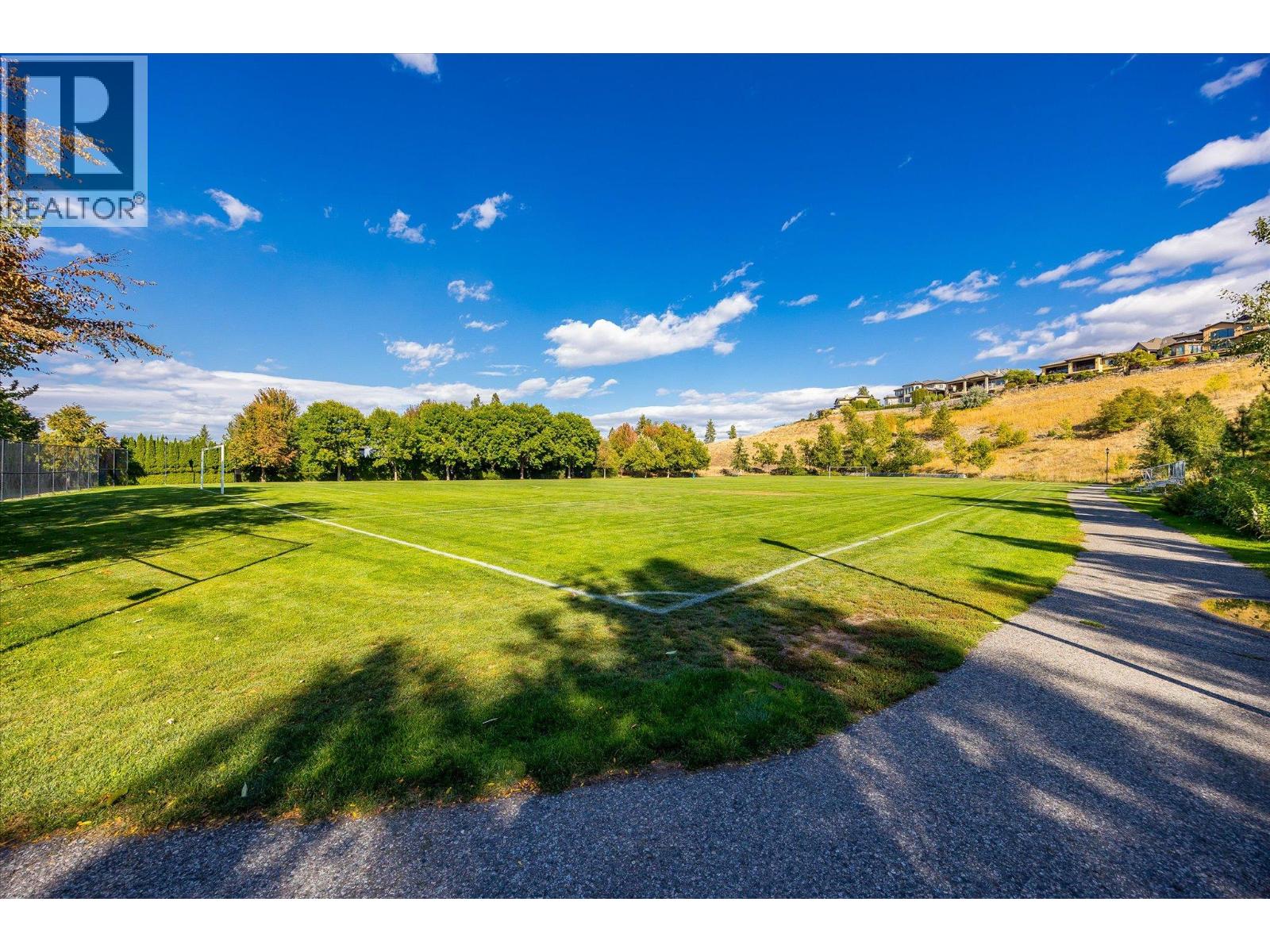  607 Quarry Avenue, Kelowna