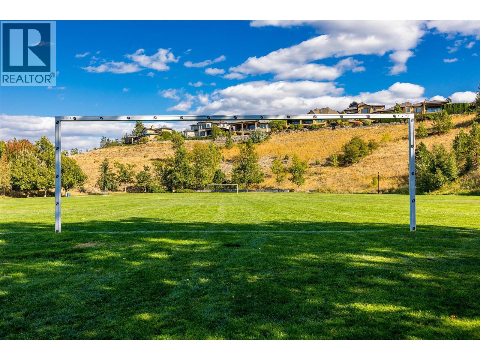  607 Quarry Avenue, Kelowna