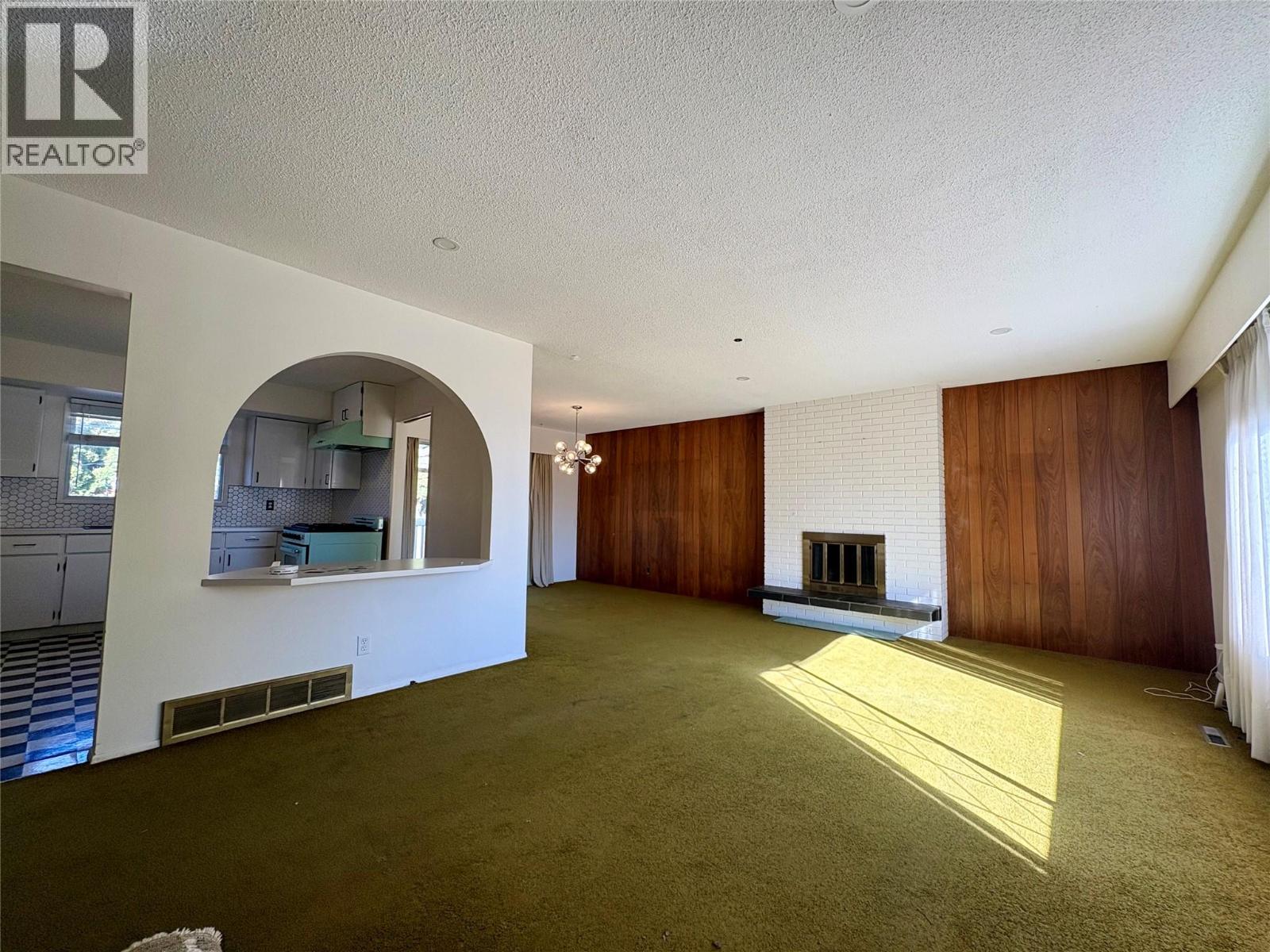  1738 Smithson Drive, Kelowna
