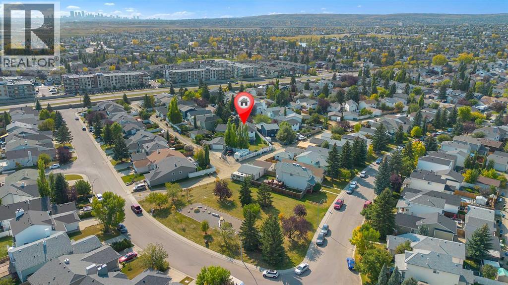 Single Family House 4 Level for Sale in  Coventry Place NE Coventry Hills Calgary 