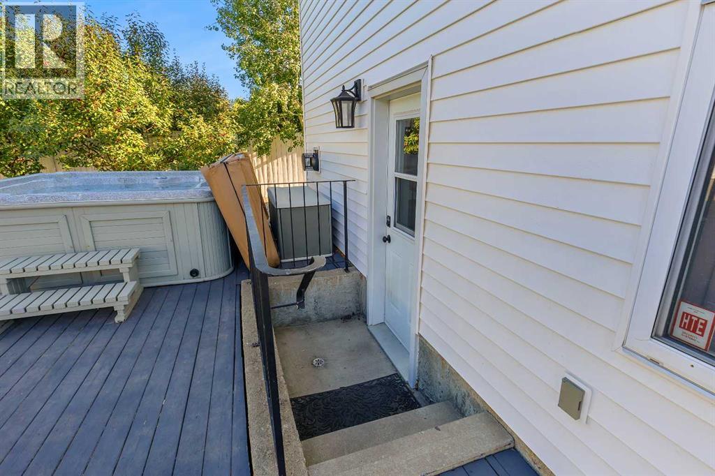 Single Family House 4 Level for Sale in  Coventry Place NE Coventry Hills Calgary 