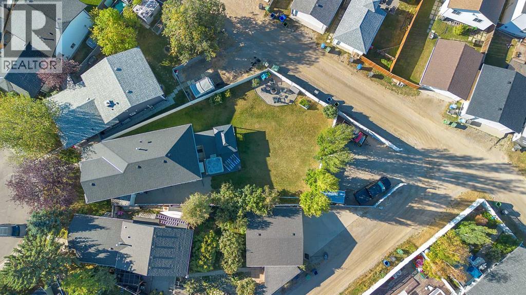 Single Family House 4 Level for Sale in  Coventry Place NE Coventry Hills Calgary 