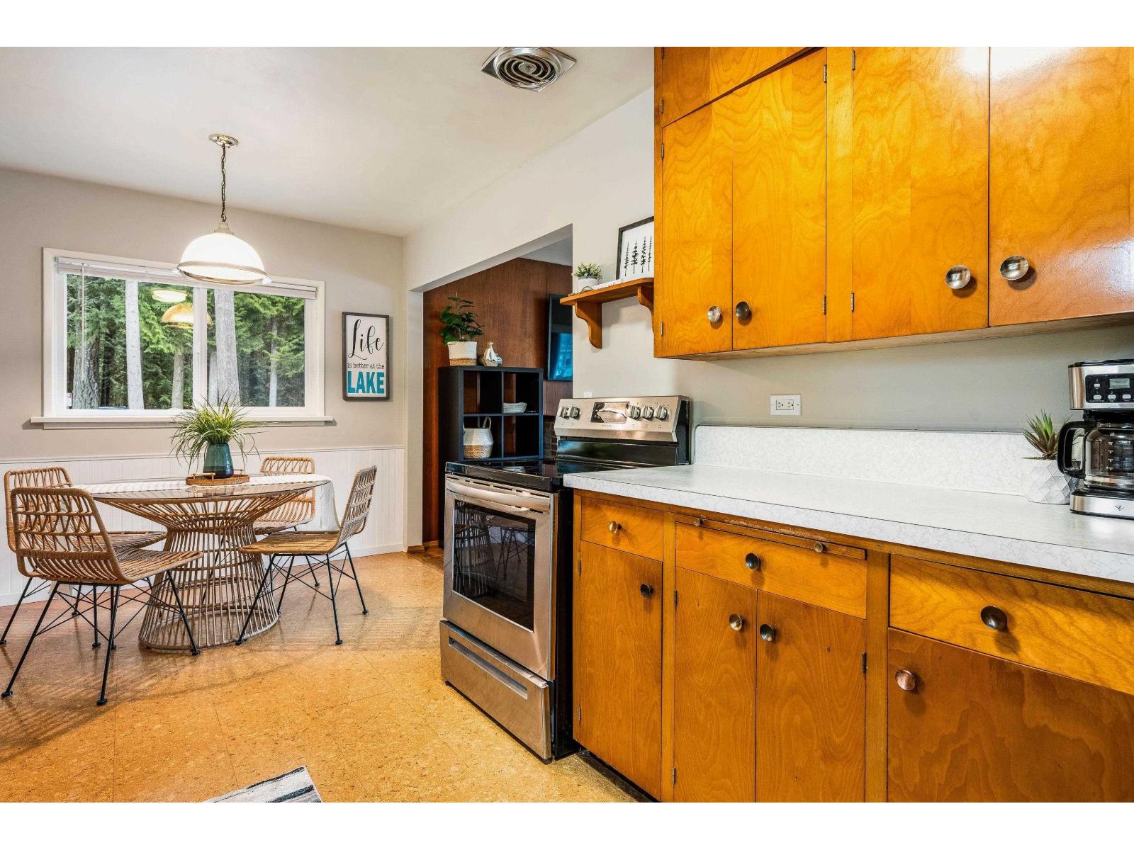 404 BIRCH STREET, Cultus Lake North, Cultus Lake