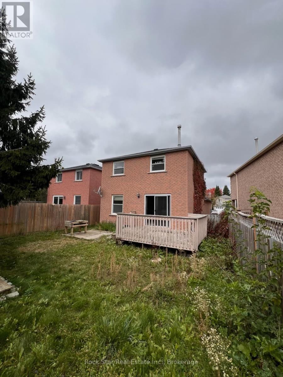 Single Family House for Sale in  DELANEY CRESCENT Barrie (Northwest) 