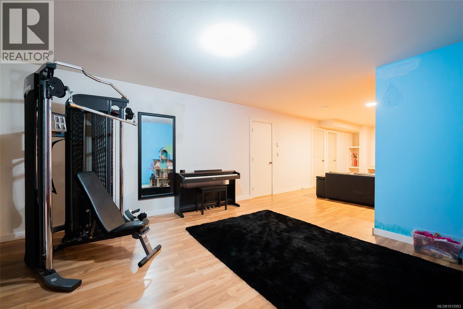 2174 Village Dr, Nanaimo