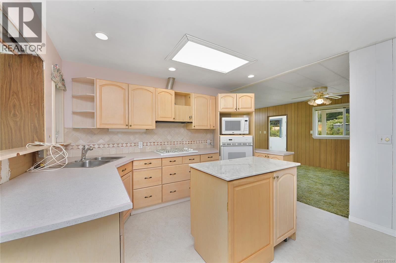 1125 Fairbanks Rd, Duncan