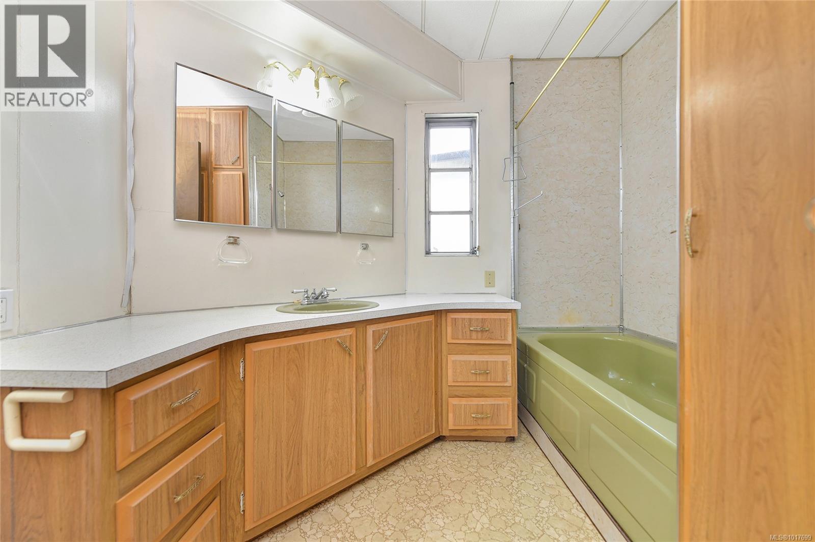 1125 Fairbanks Rd, Duncan