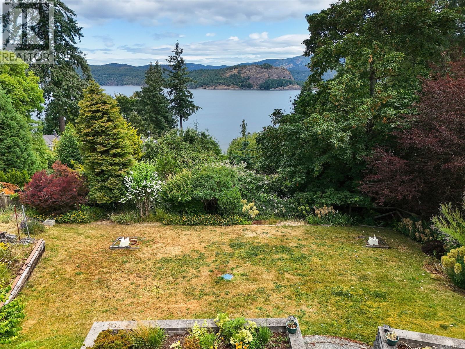 1125 Fairbanks Rd, Duncan