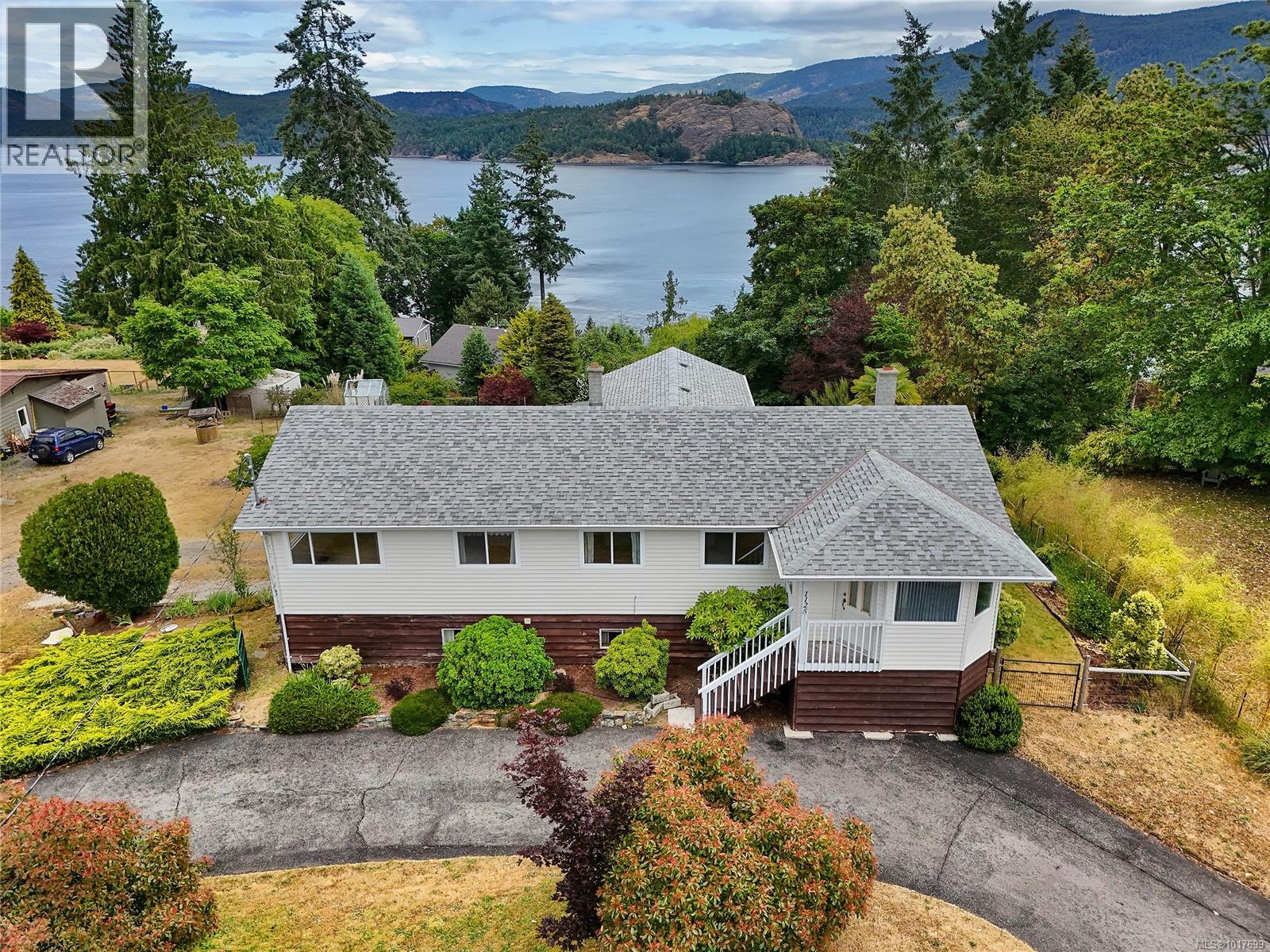 1125 Fairbanks Rd, Duncan