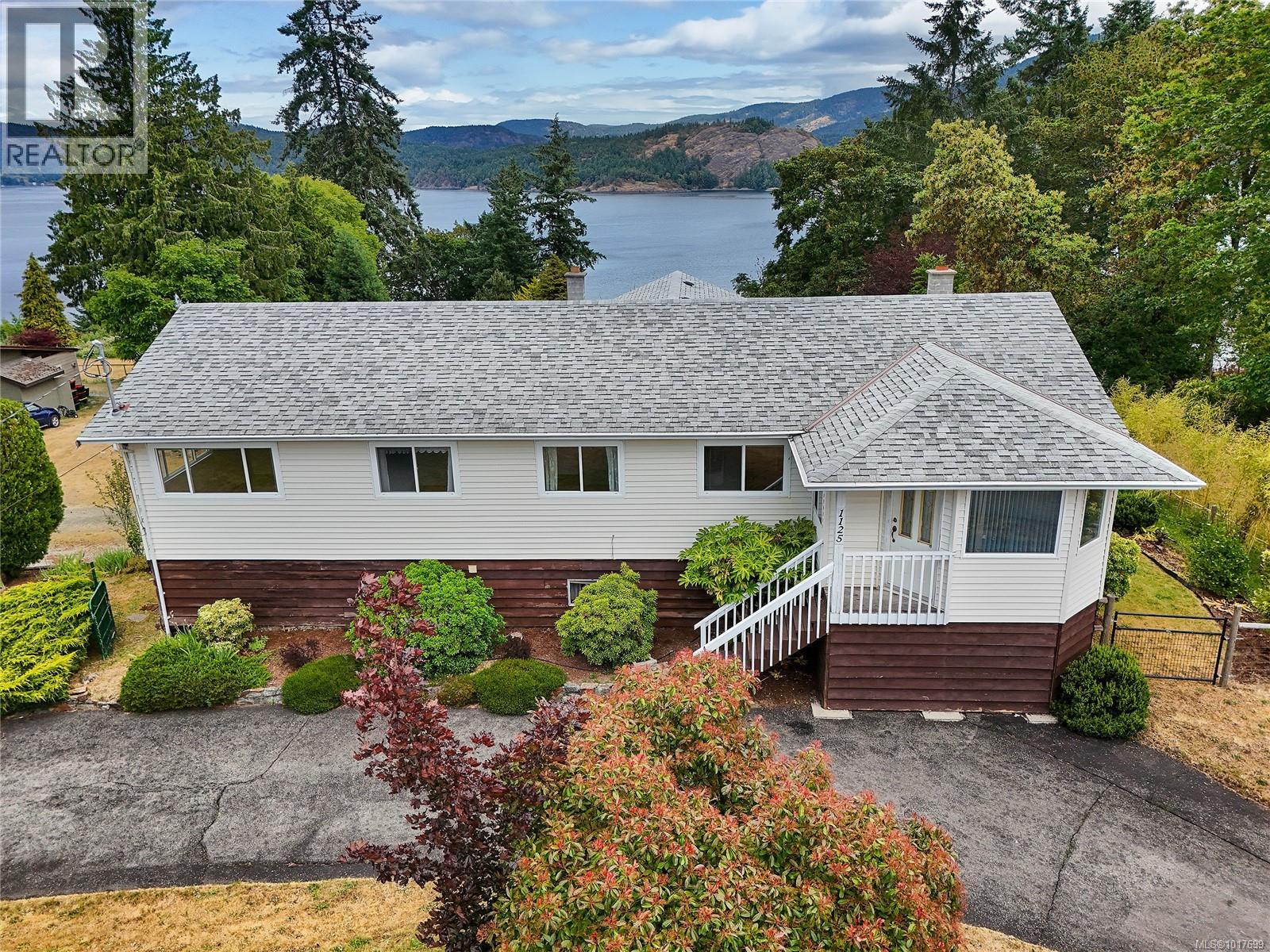 1125 Fairbanks Rd, Duncan