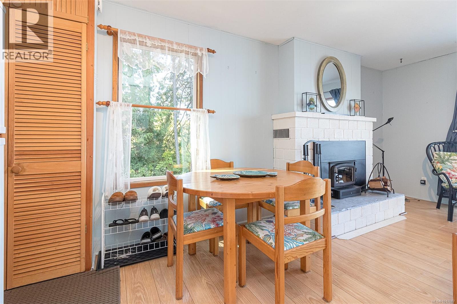  109 McKenzie Crescent, Piers Island