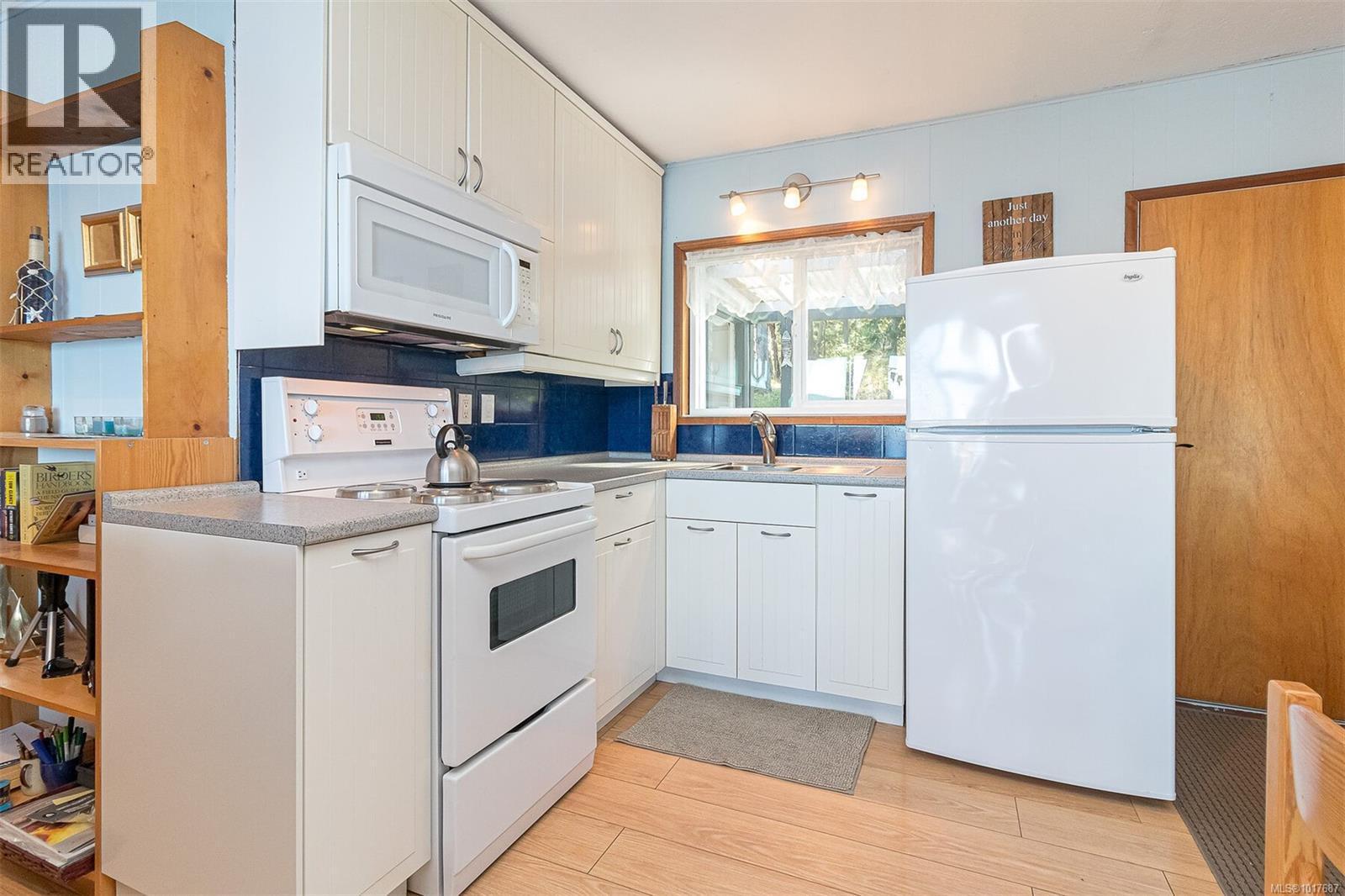  109 McKenzie Crescent, Piers Island