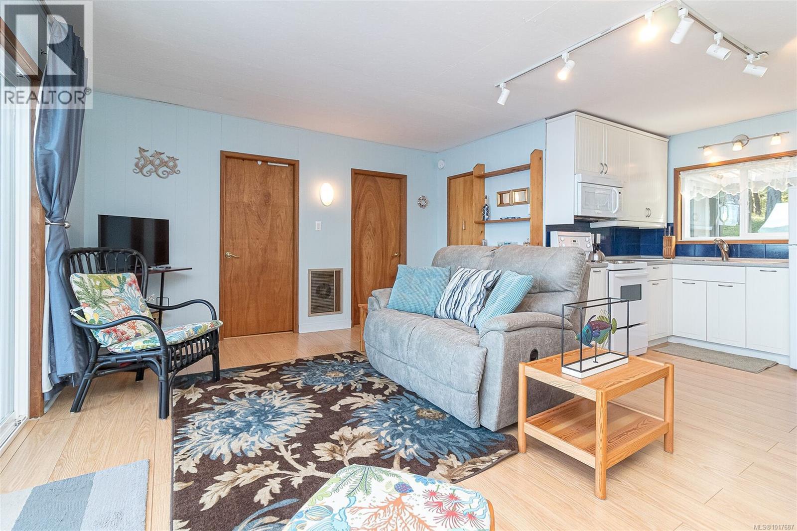  109 McKenzie Crescent, Piers Island