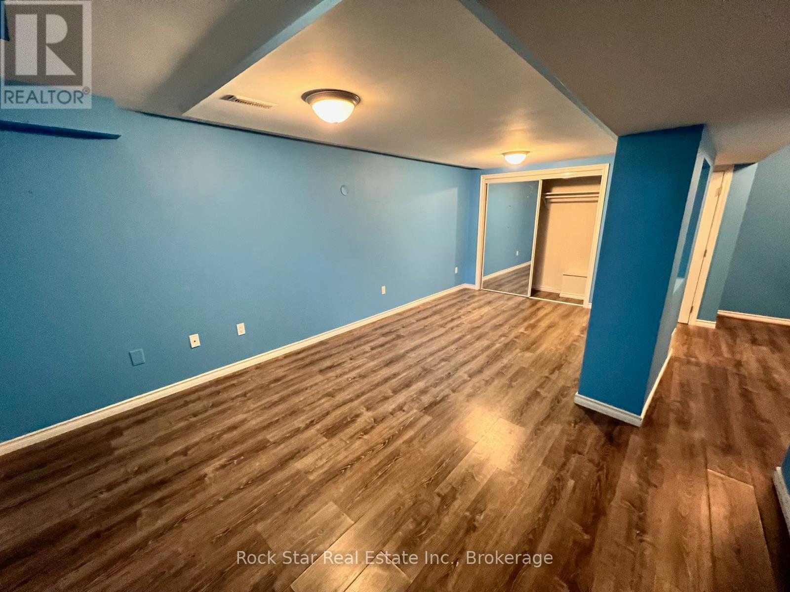 Single Family House for Sale in  DELANEY CRESCENT Barrie (Northwest) 