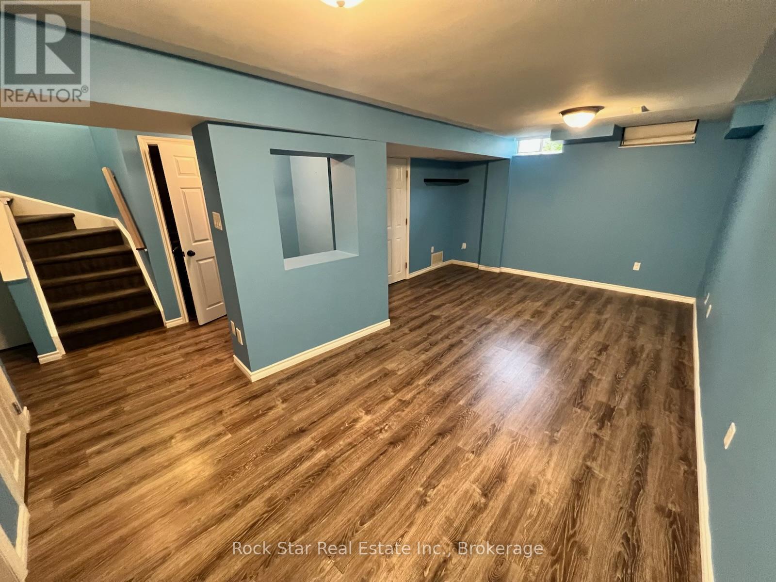 Single Family House for Sale in  DELANEY CRESCENT Barrie (Northwest) 