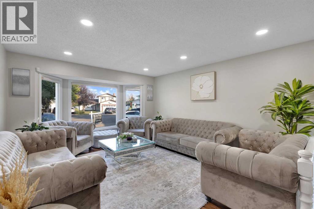 12 Templehill Bay NE, Calgary, Alberta