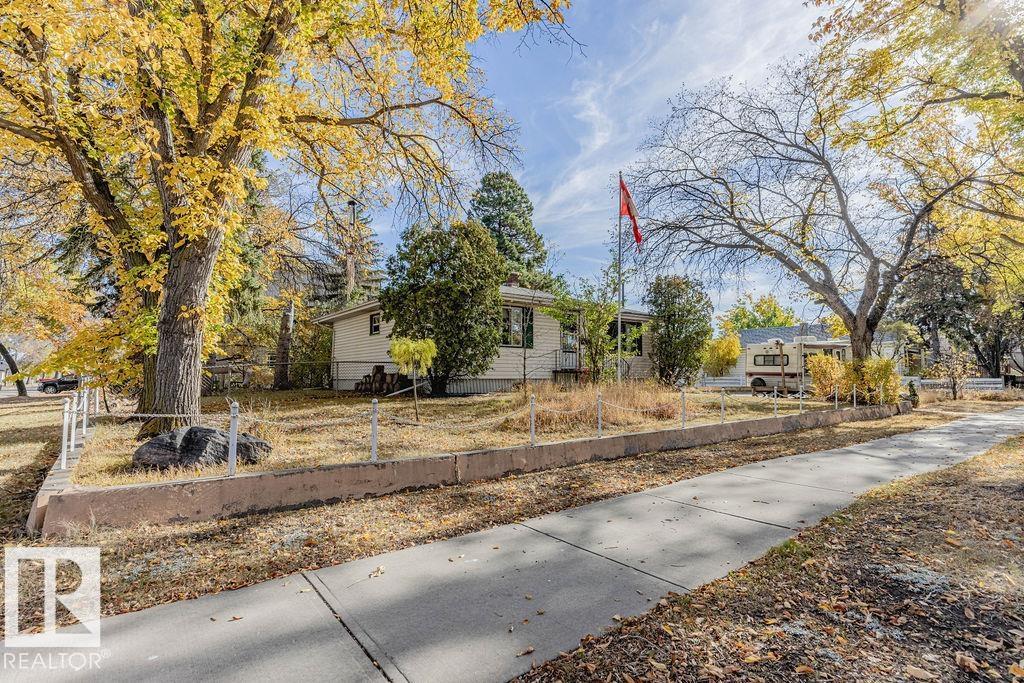 12339 89 ST NW NW, Edmonton