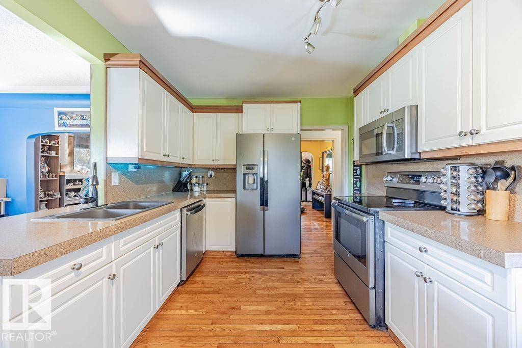 12339 89 ST NW NW, Edmonton