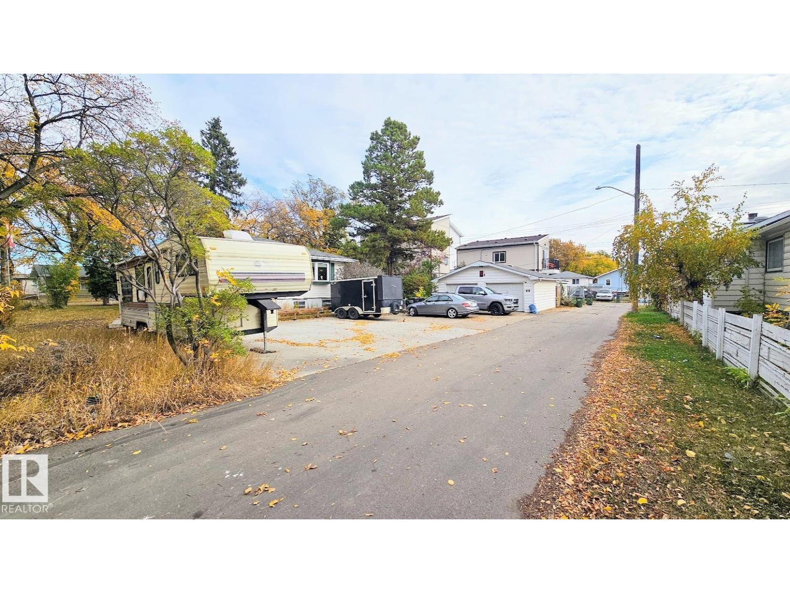 12339 89 ST NW NW, Edmonton