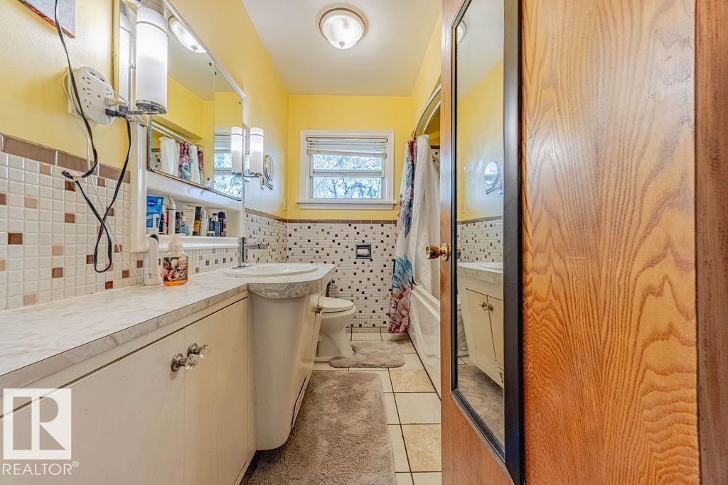 12339 89 ST NW NW, Edmonton