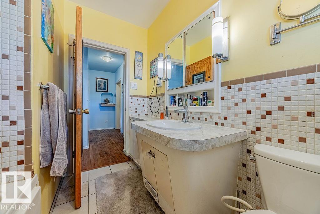 12339 89 ST NW NW, Edmonton