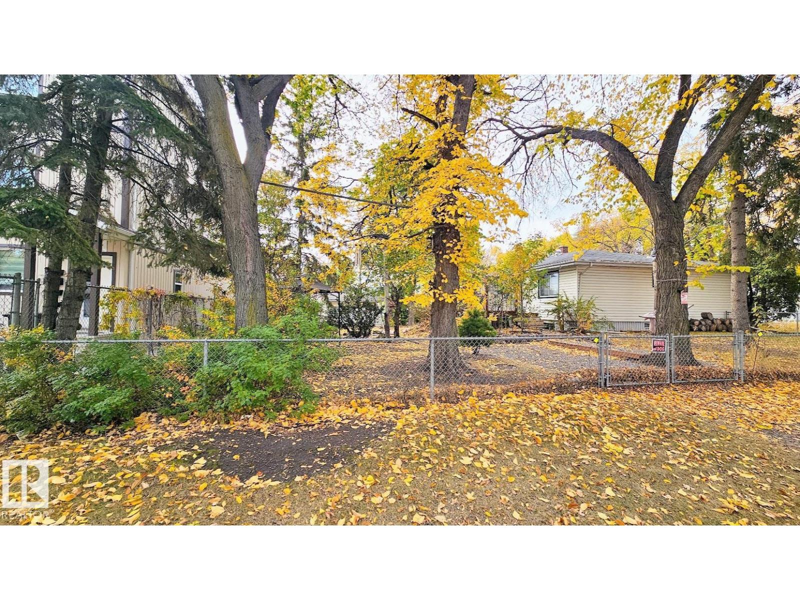 12339 89 ST NW NW, Edmonton
