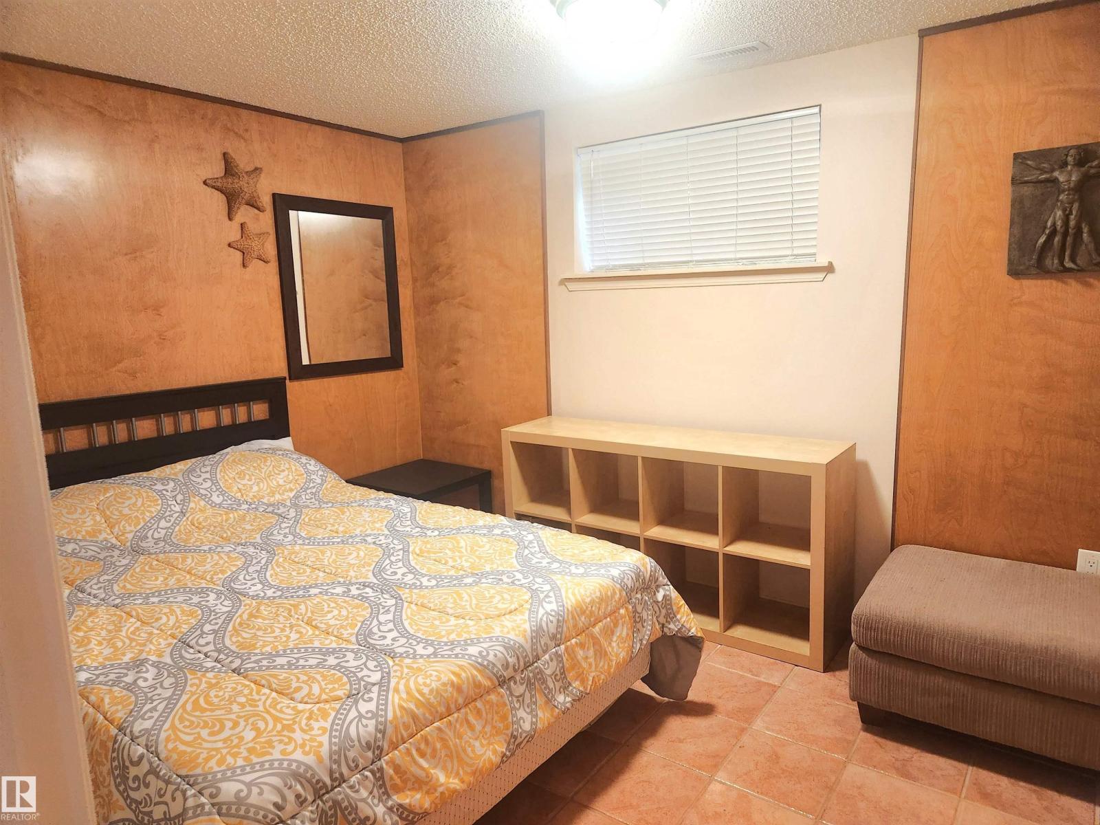 12339 89 ST NW NW, Edmonton