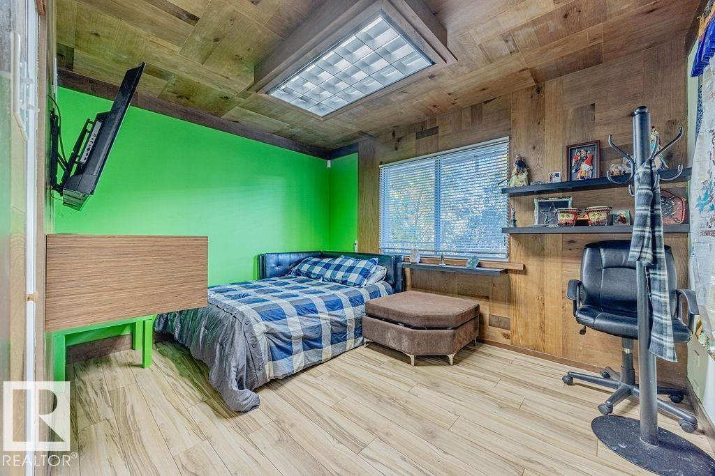 12339 89 ST NW NW, Edmonton