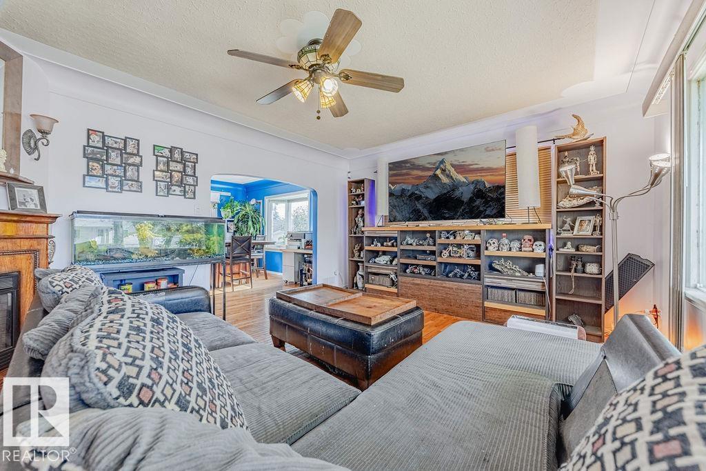 12339 89 ST NW NW, Edmonton