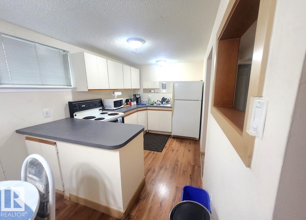 12339 89 ST NW NW, Edmonton