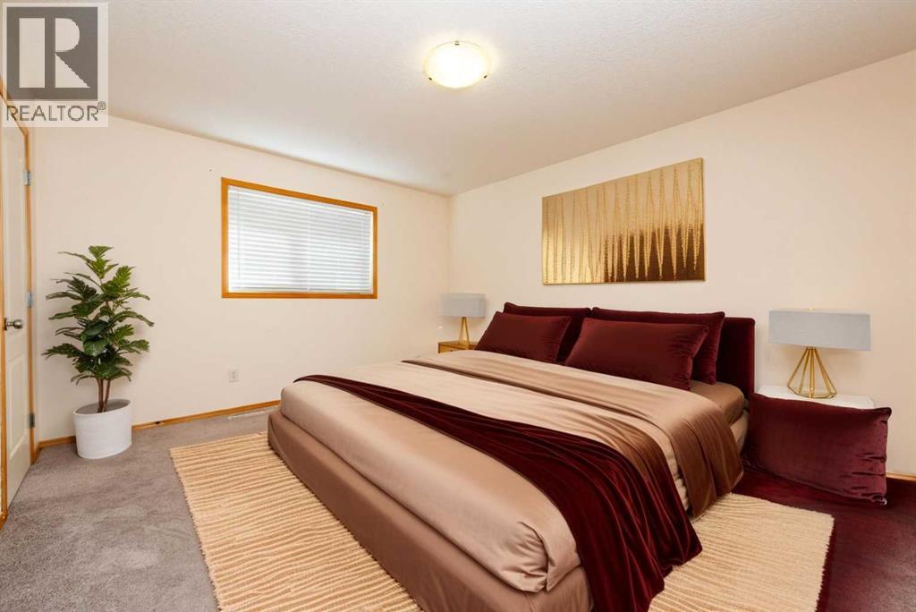 Single Family House for Sale in  Royal Birkdale Crescent NW Royal Oak Calgary 