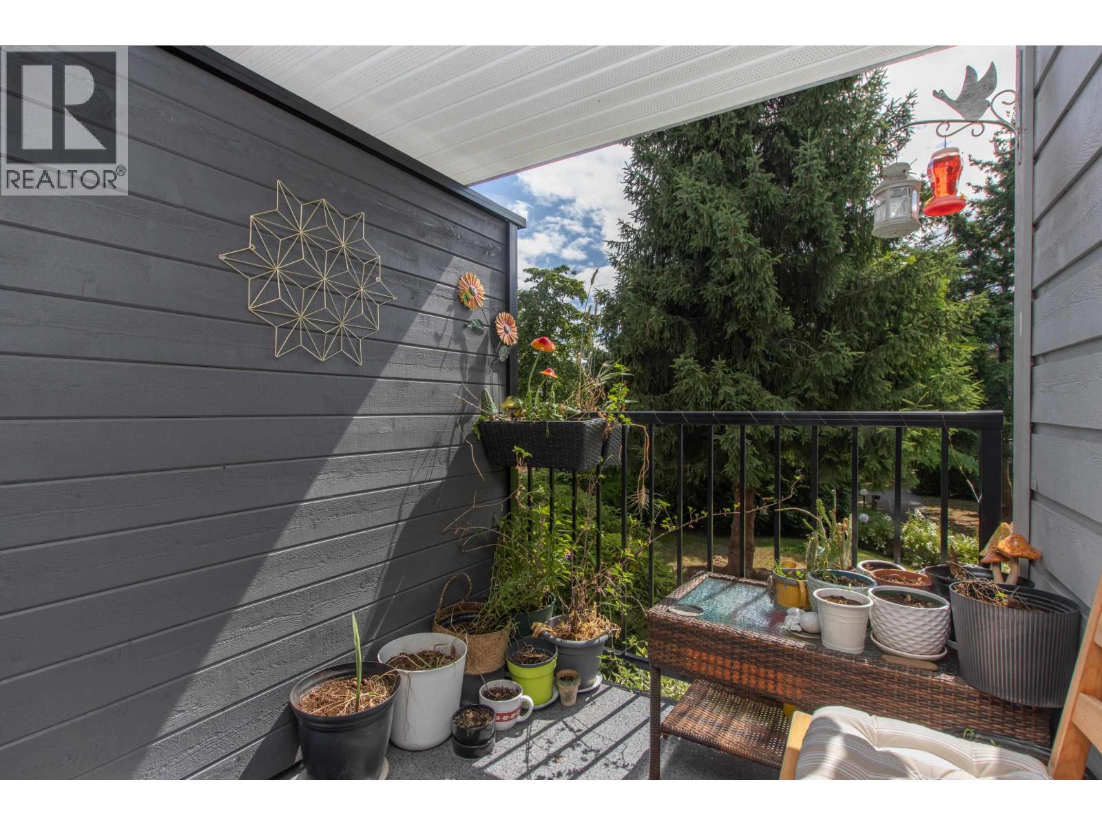 E210 40180 WILLOW CRESCENT, Squamish